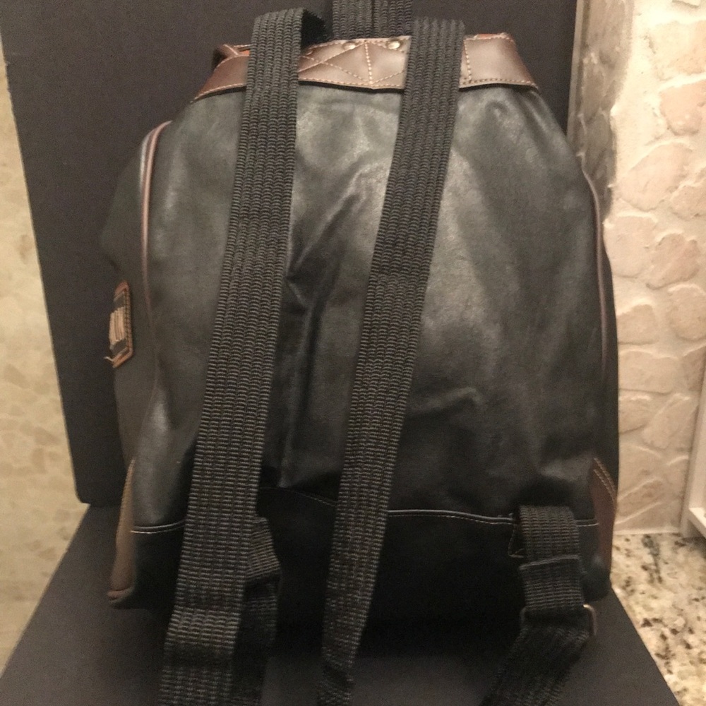 Outdoor Backpack - Picture 8 of 15